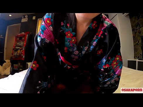 ❤️ Gənc cosplay qız bir atlı qadında fışqırma ilə orgazm olmaq üçün cinsi sevir. Həvəskar videoda ənənəvi yapon geyimində tüklü pişik və gözəl döşləri olan asiyalı qız sikişmə oyuncaqları ilə mastürbasyon nümayiş etdirir. Sakura 3 OSAKAPORN. ❤ Anal porno bizdə ️❤